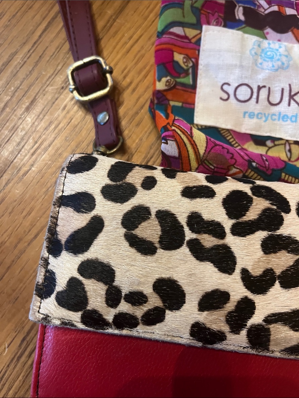 Soruka Multicolor Upcycled Leather Crossbody Wallet /Purse - Picture 7 of 8